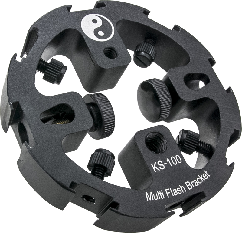 The BAGUA multi flash bracket provides photographers with full control for the positioning the speedlights
