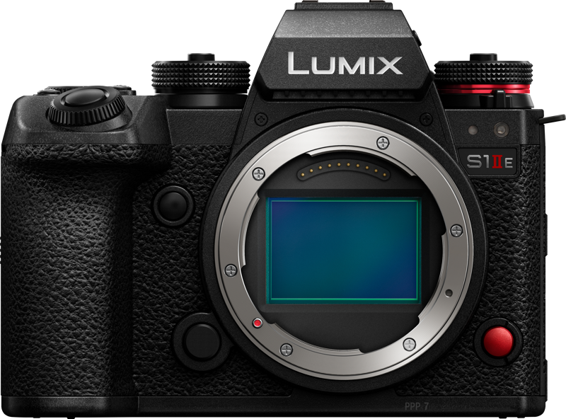 The LUMIX S1IIE blends exceptional photo and video performance in a robust