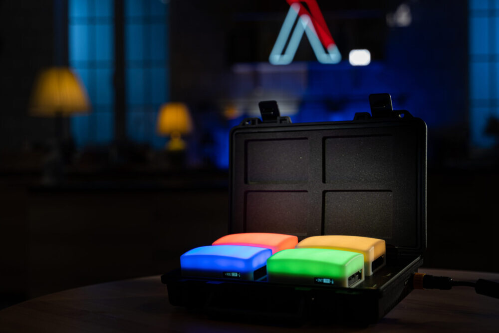 APUTURE MC 4-light travel kit