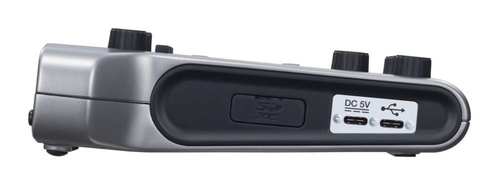 ZOOM P4 PodTrak - podcasting mixer and interface