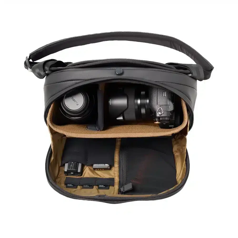 GOMATIC Peter McKinnon Everyday Slingbag