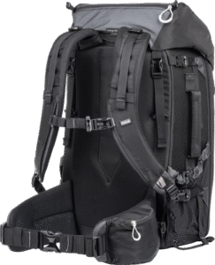 ample space for long lenses and expandable personal capacity with a dedicated laptop pocket.