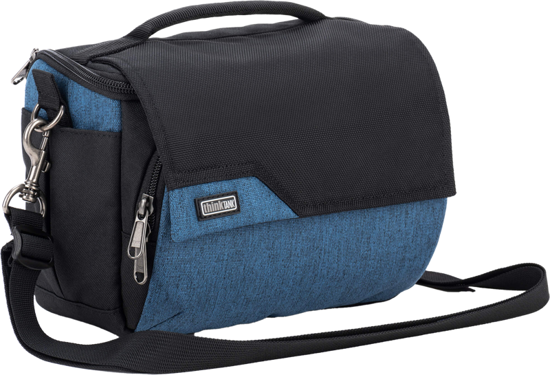 the Mirrorless movers have wide appeal across photographers of all types. Think Tank Mirrorless Mover 20 fits one standard mirrorless body plus 1 to 2 lenses: short to medium f/4 zooms or short to medium primes.