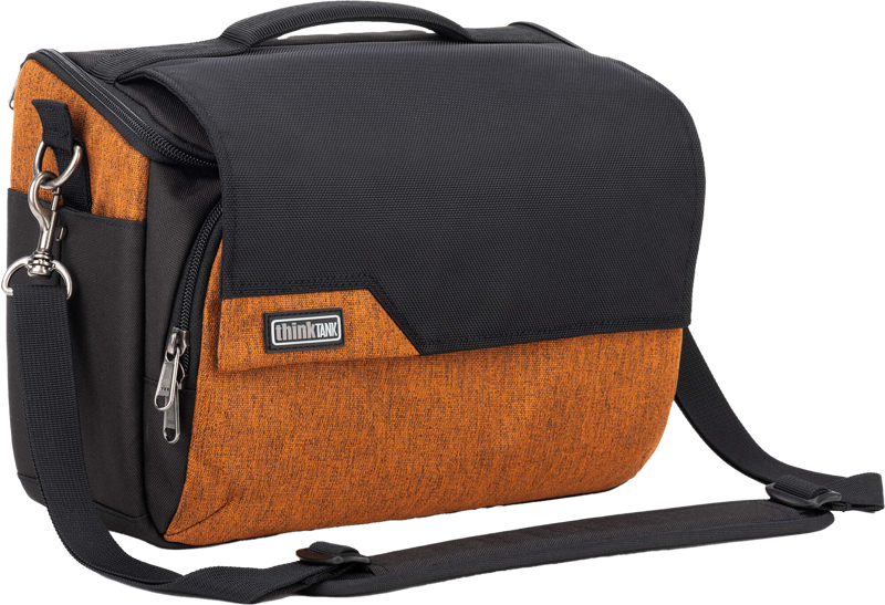 the Mirrorless movers have wide appeal across photographers of all types. Think Tank Mirrorless Mover 30 fits one standard mirrorless body plus 2 to 4 lenses: short to medium f/4 and f/2.8 zooms or short to medium primes.