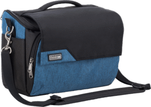 the Mirrorless movers have wide appeal across photographers of all types. Think Tank Mirrorless Mover 30 fits one standard mirrorless body plus 2 to 4 lenses: short to medium f/4 and f/2.8 zooms or short to medium primes.