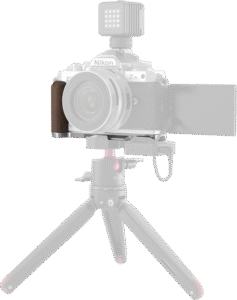 and designed ergonomically to enhance the grip feeling. The built-in Arca-Swiss quick release baseplate allows for easy and fast Arca-type tripod assembly and disassembly.