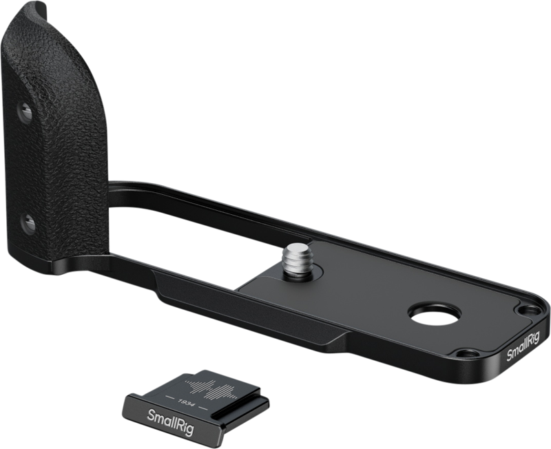 the grip blends seamlessly for a unified aesthetic. The design incorporates decorative rivet detailing