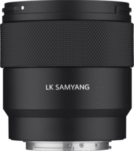 this lens offers professional results in a size that’s easy to carry anywhere.