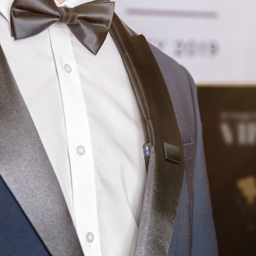 <li>Compact and discreet</li>