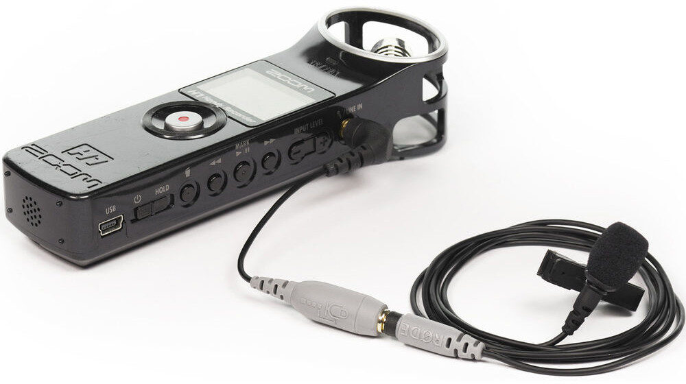 <li>60 – 18 000 Hz frequency response</li>