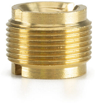 <li>USB-C connection & zero-latency headphone output</li>