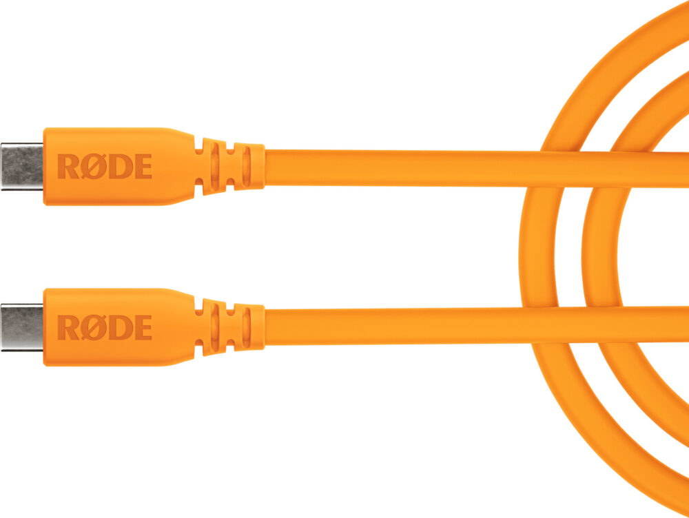 <li>USB-C - USB-C cable</li>