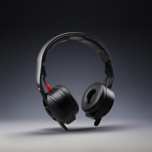 <li>Ergonomic design provides passive noise isolation</li>