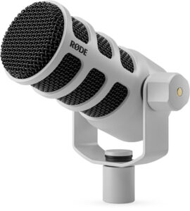 <li>Built-in pop filter and shockmount</li>