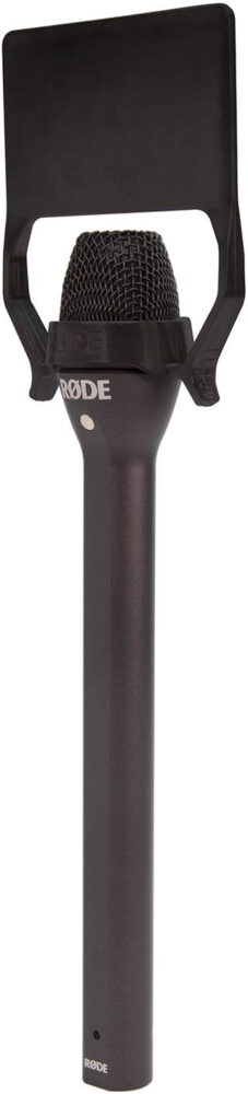<li>Handheld microphone for interviews and presetations</li>