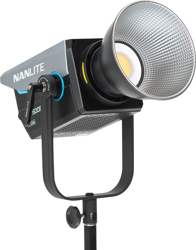 AC-powered fixture is capable of illuminating a wide range of scenarios and features an adjustable Kelvin temperature range of 2700K to 6500K.