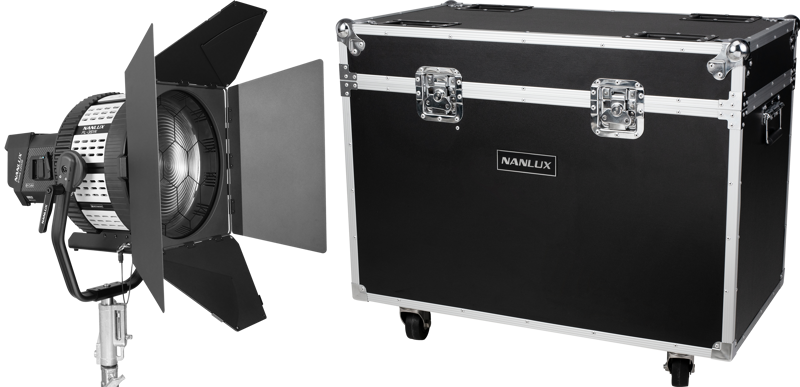 FL-35YK Fresnel Lens and Flight Case.