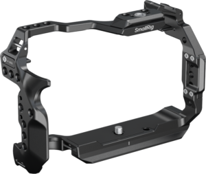 while multiple silicone pads prevent scratches and ensure a snug fit. It maintains full access to buttons