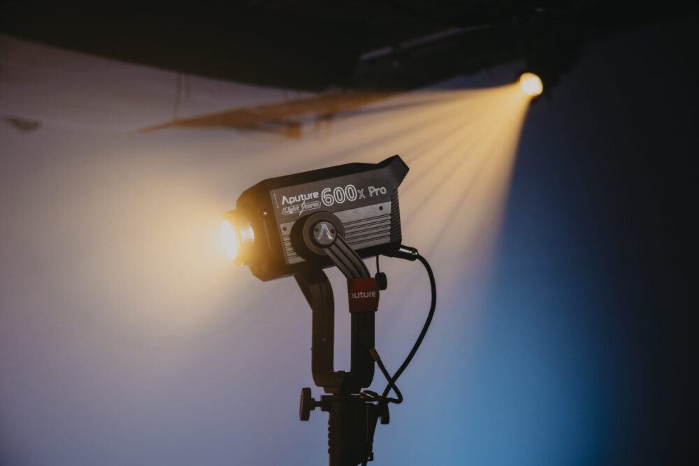 APUTURE Light Storm 600X PRO 600W bi-color point-source LED