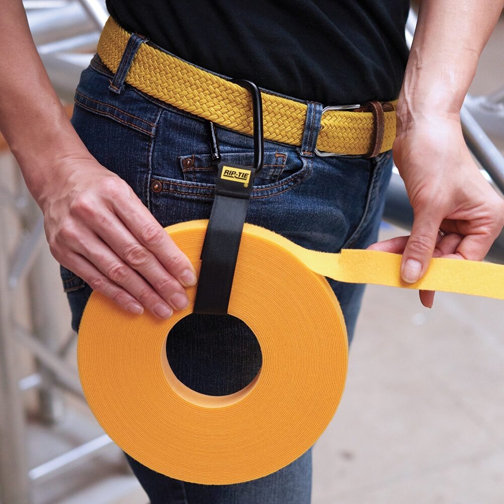 1" x 6" RIP-TIE CableCarrier with Black Carabiner, 2 Pack, BLACK