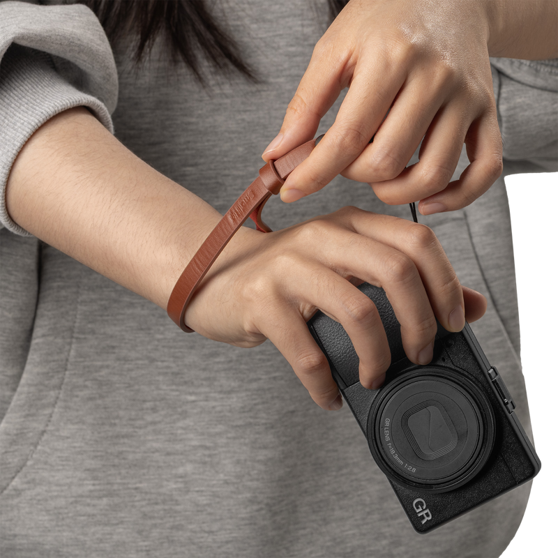 SMALLRIG 5684 Quick Release Wrist Strap for Ricoh GR Series (Red)