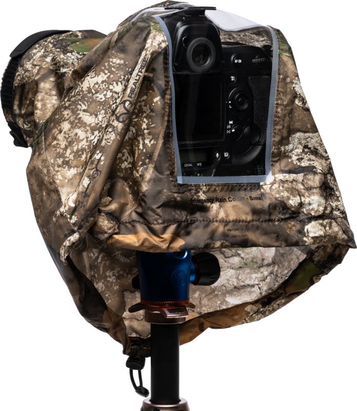 THINK TANK Emergency Rain Cover I RealTree APX Camo (Small)