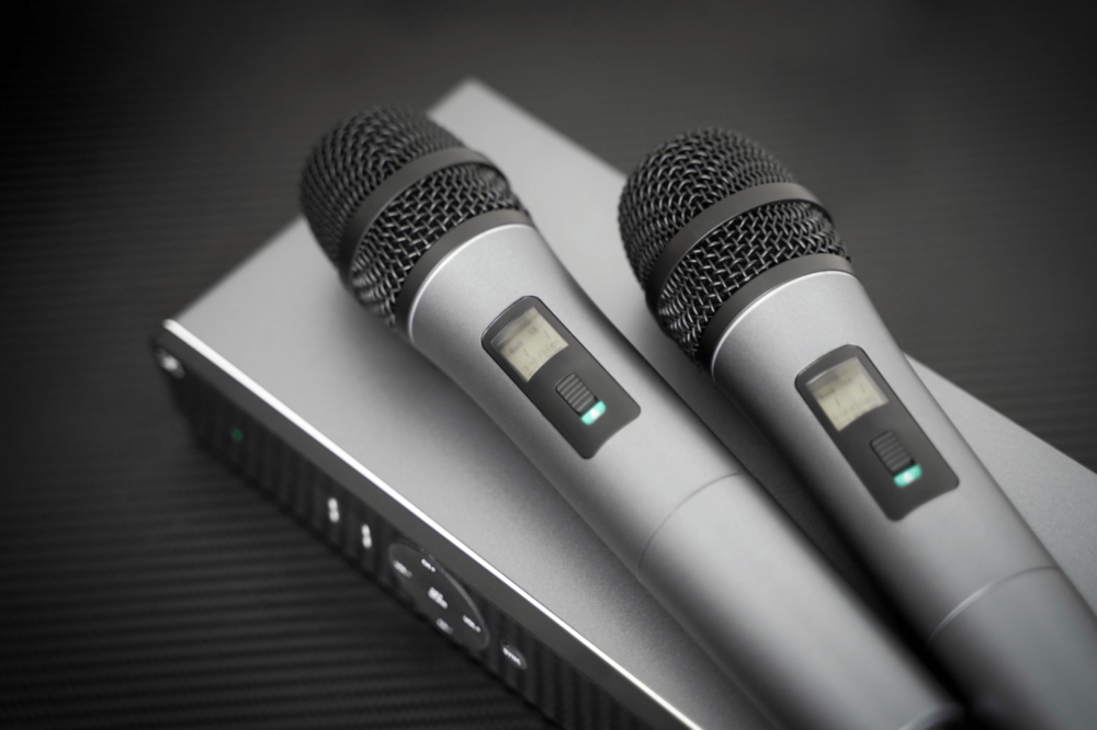 SENNHEISER XSW 1-825 DUAL-A Wireless Microphone System