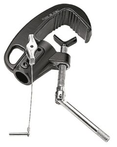 Avenger C100 Junior Pipe Clamp 28mm/1 1/8in w/Tommy Bar 20-55mm