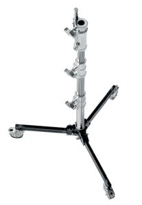 Avenger Roller Stand 12 with folding base