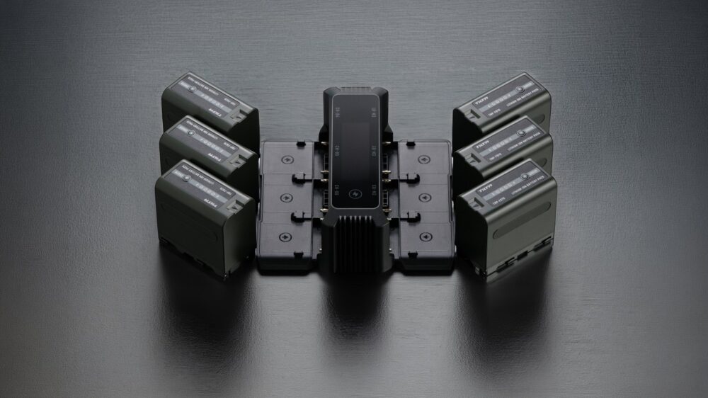 Tilta Foldable Charging Station for L-Series/NP-F Battery Kit (6 Batteries, EU) - Black