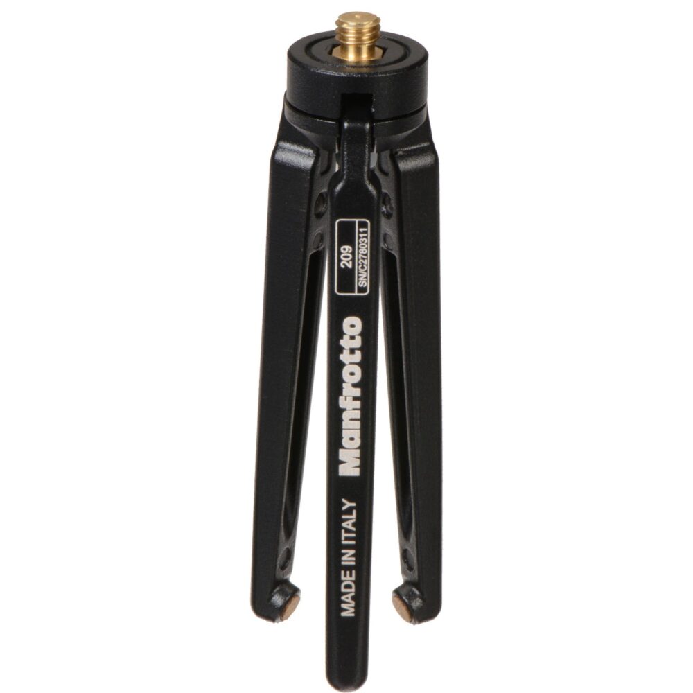 Manfrotto 209 – tabletop tripod with 3/8″ thread