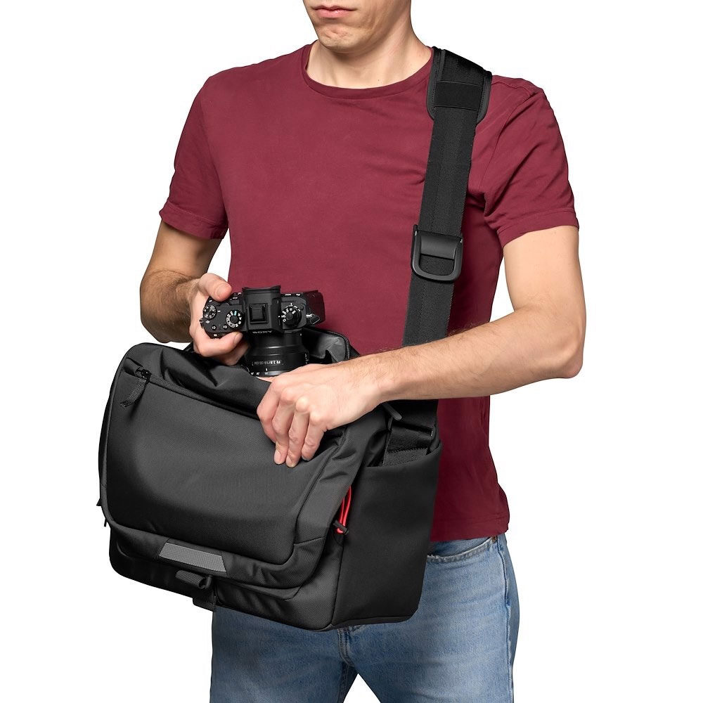 Manfrotto Advanced Messenger M III 16 L Camera Bag