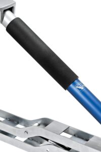 Avenger Long John Silver Junior Stand with foam-filled casters