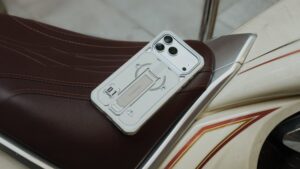 Tilta Khronos Core iPhone 18 Pro Max Case - Lunar Silver